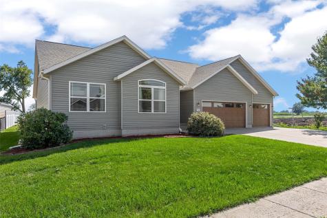 7219 Rock Wood Drive SW Cedar Rapids IA 52404