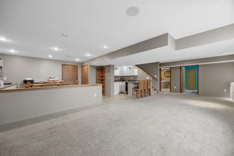 7219 Rock Wood Drive SW Cedar Rapids IA 52404