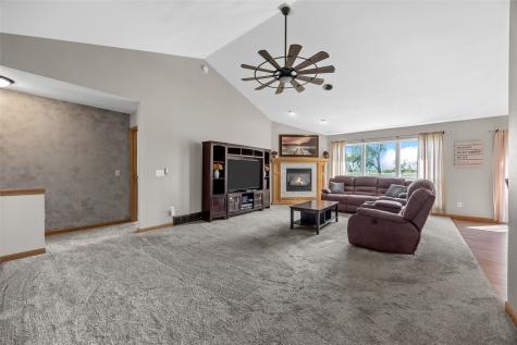 7219 Rock Wood Drive SW Cedar Rapids IA 52404