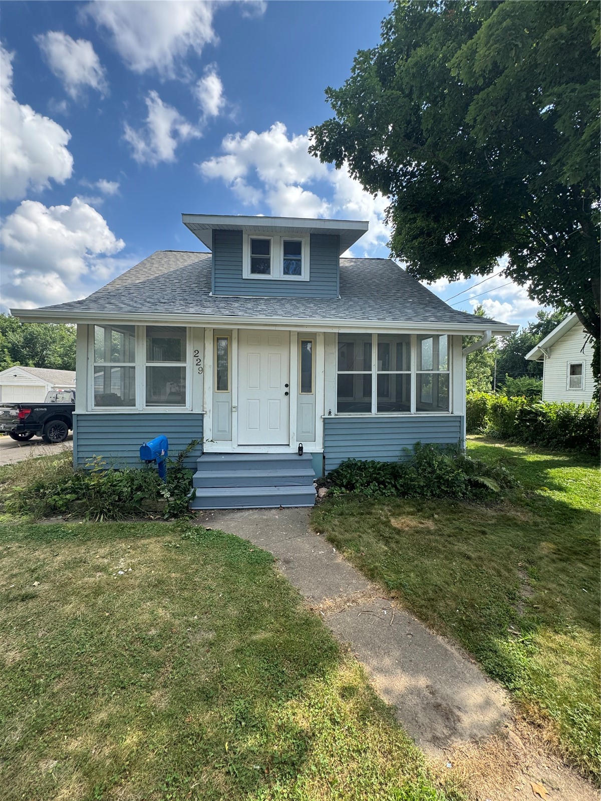 229 28th Street Drive Cedar Rapids IA 52403