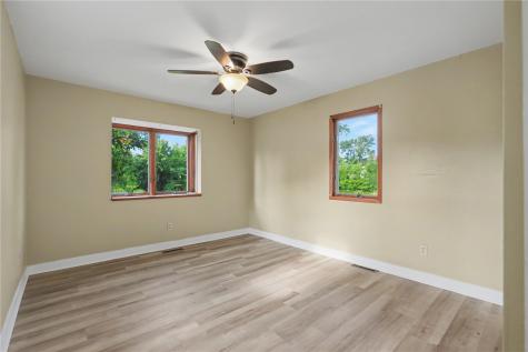 229 28th Street Drive Cedar Rapids IA 52403