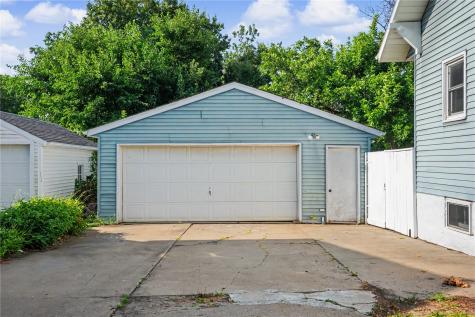 229 28th Street Drive Cedar Rapids IA 52403