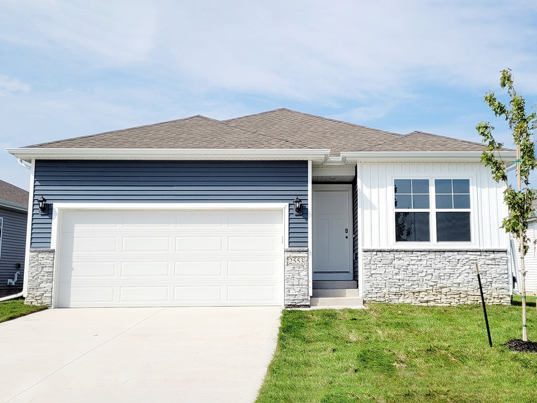 12 Verbena Lane SW Cedar Rapids IA 52404