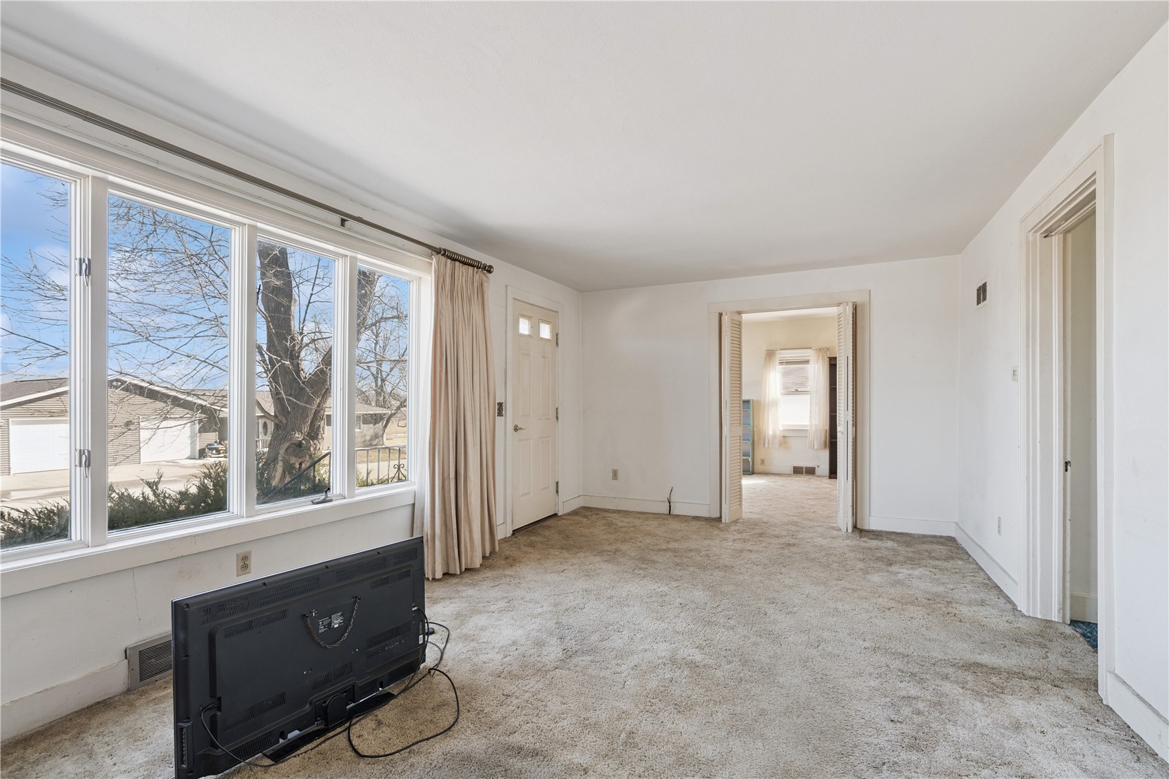 4306 F Street Amana IA 52203