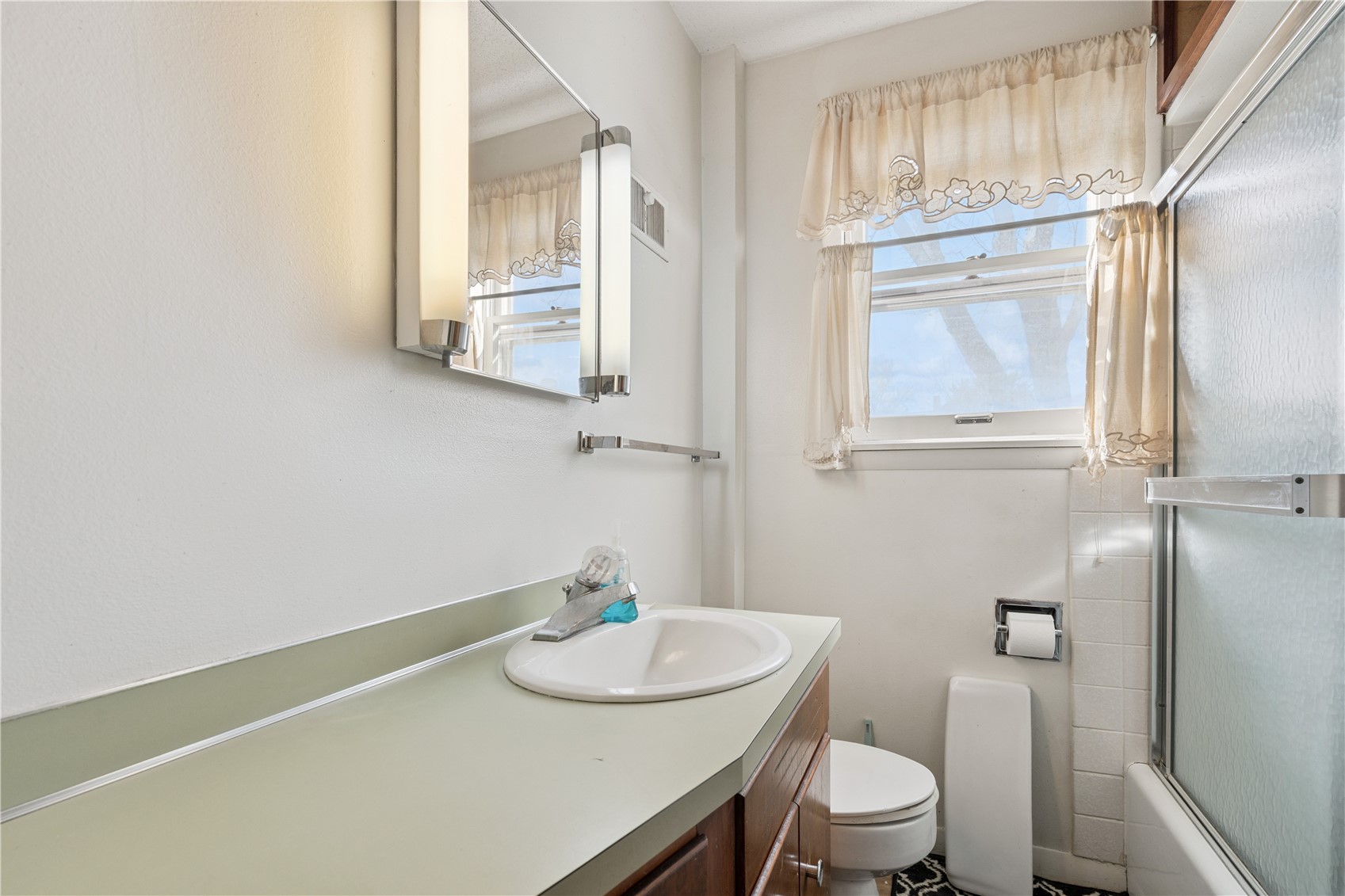 4306 F Street Amana IA 52203