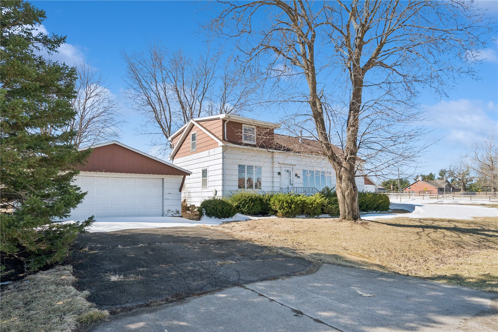 4306 F Street Amana IA 52203