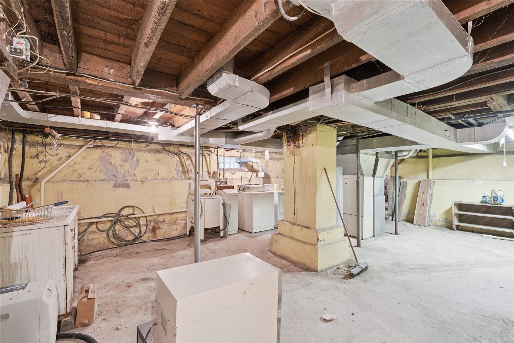 4306 F Street Amana IA 52203