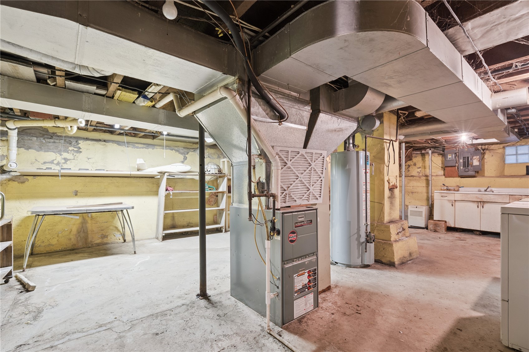 4306 F Street Amana IA 52203
