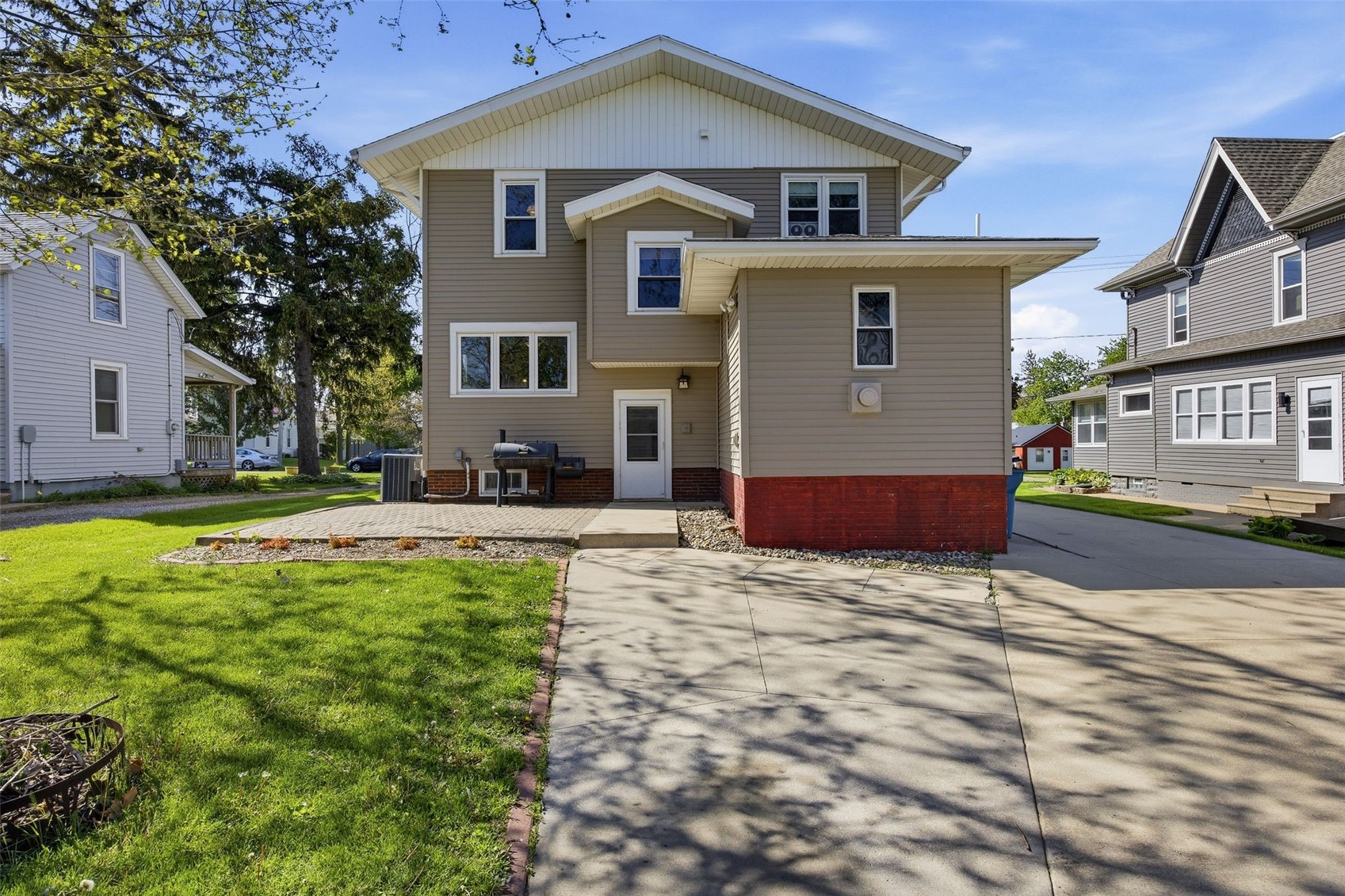 132 Church Street Fairfax IA 52228