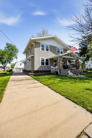 132 Church Street Fairfax IA 52228