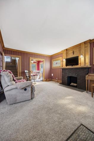 132 Church Street Fairfax IA 52228