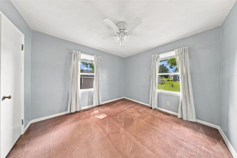 215 Franklin Center Point IA 52213