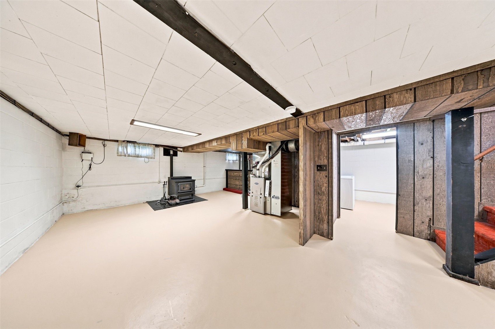 215 Franklin Center Point IA 52213