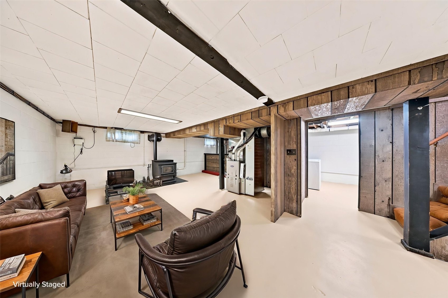 215 Franklin Center Point IA 52213