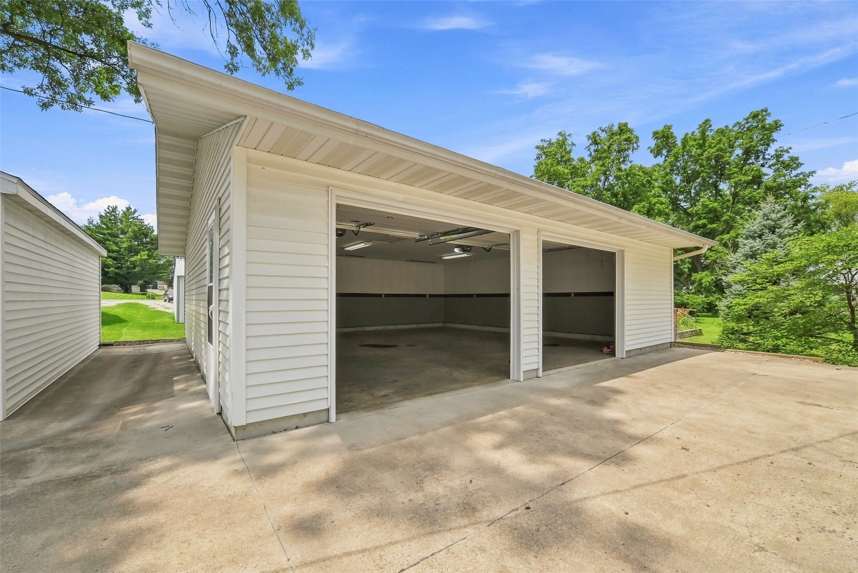 215 Franklin Center Point IA 52213