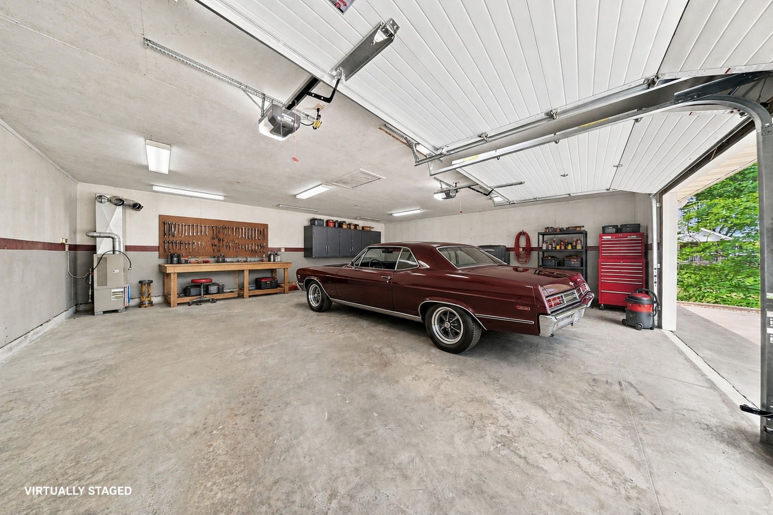215 Franklin Center Point IA 52213