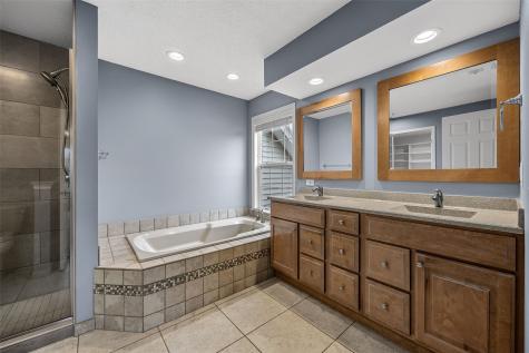 214 Revere Court NE Cedar Rapids IA 52402