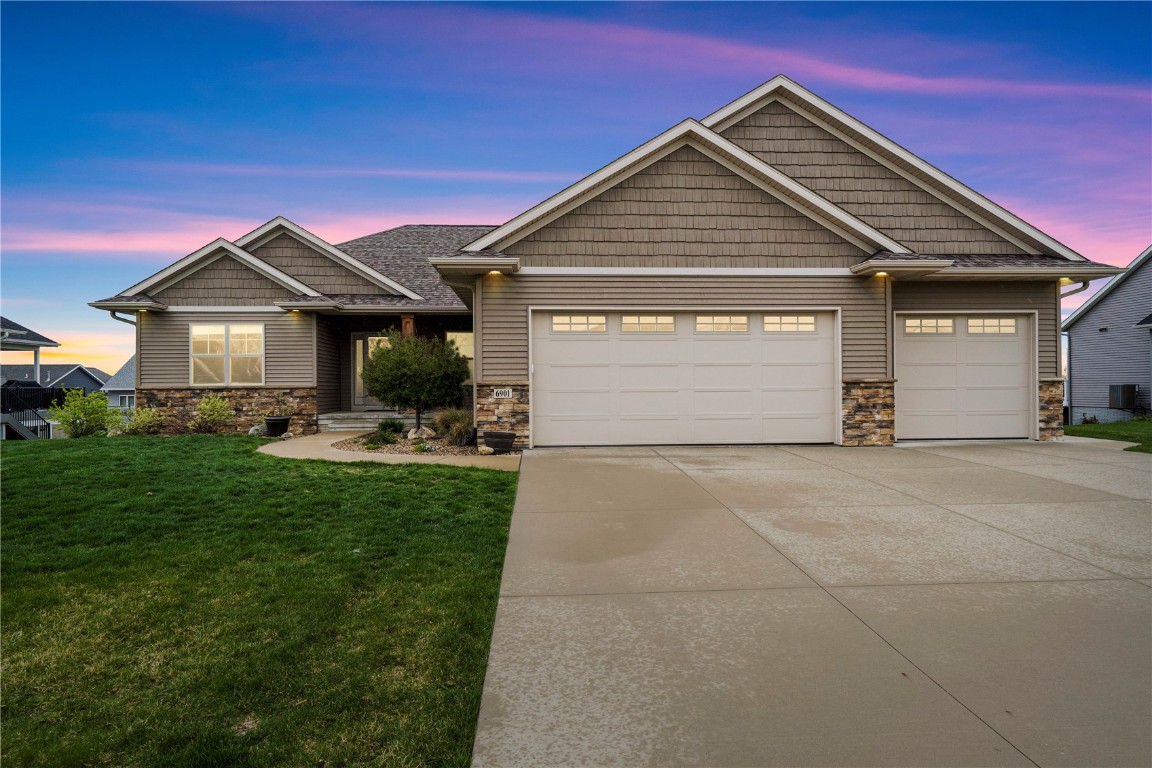 6901 Country Ridge Drive NW Palo IA 52324