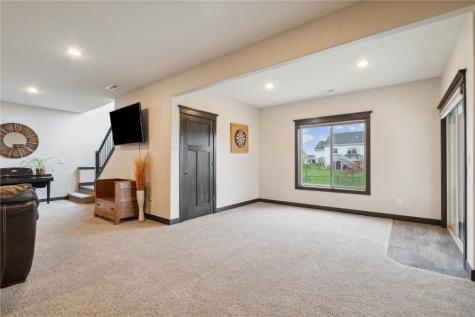 6901 Country Ridge Drive NW Palo IA 52324