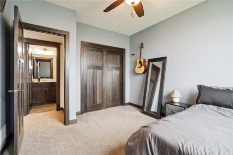 6901 Country Ridge Drive NW Palo IA 52324