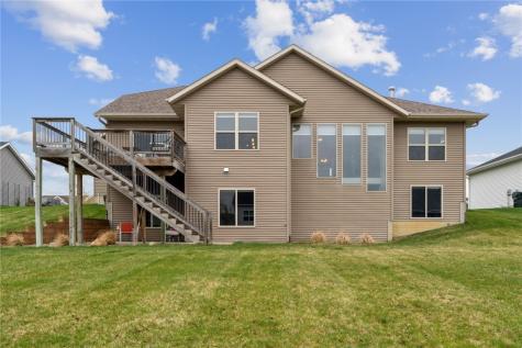 6901 Country Ridge Drive NW Palo IA 52324