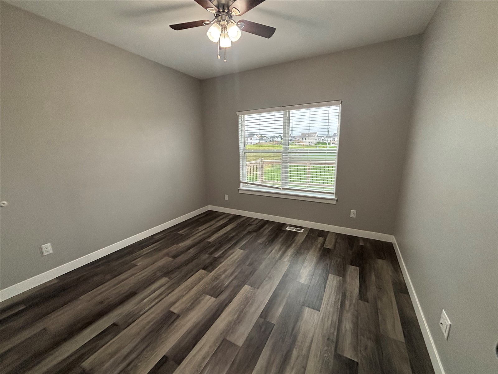1422 Eagleview Drive Fairfax IA 52228