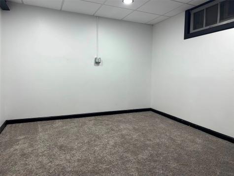 1604 34th Street NE Cedar Rapids IA 52402