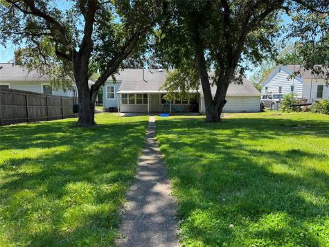 1604 34th Street NE Cedar Rapids IA 52402