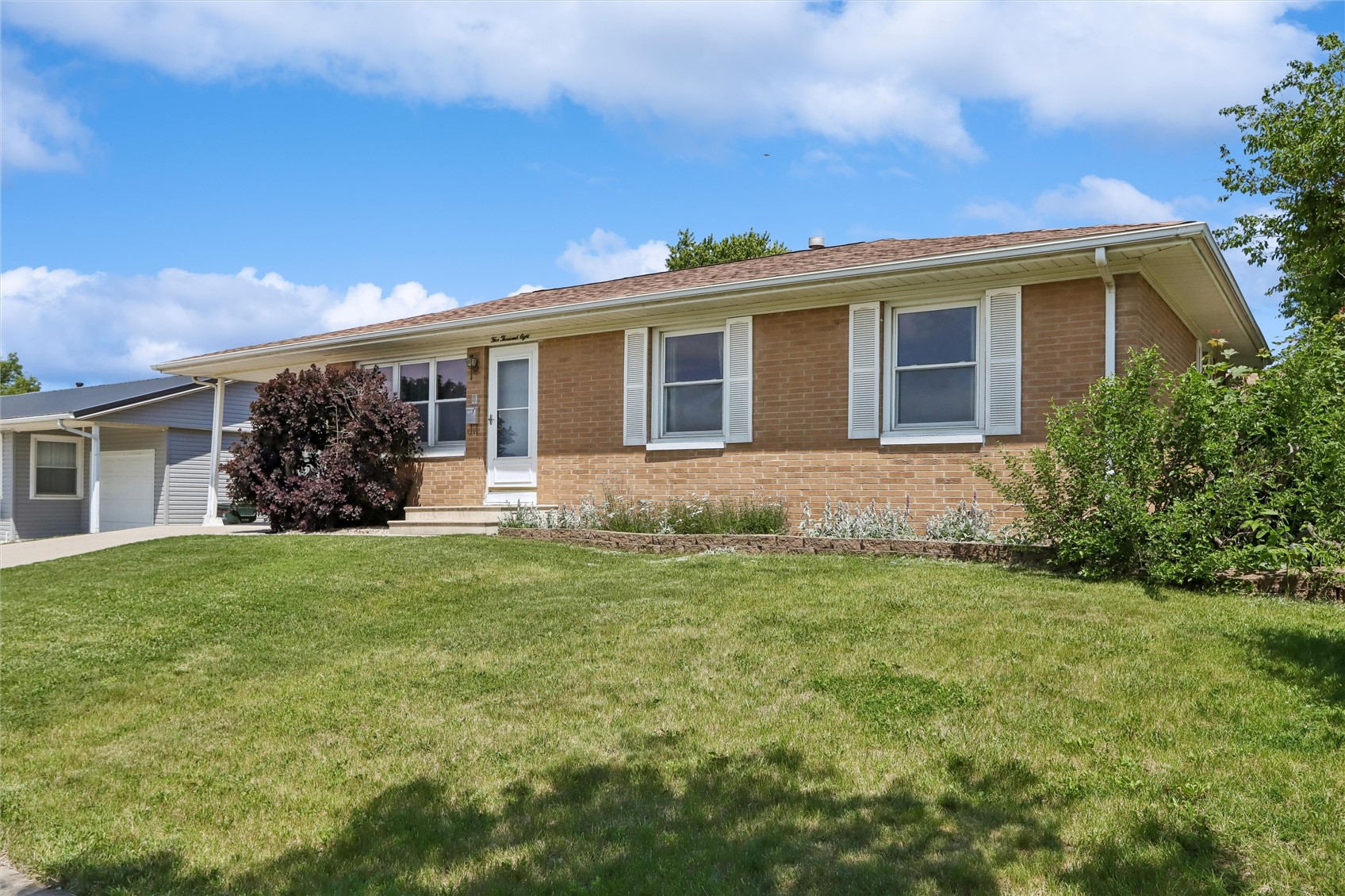 5008 Montclair Drive NW Cedar Rapids IA 52405