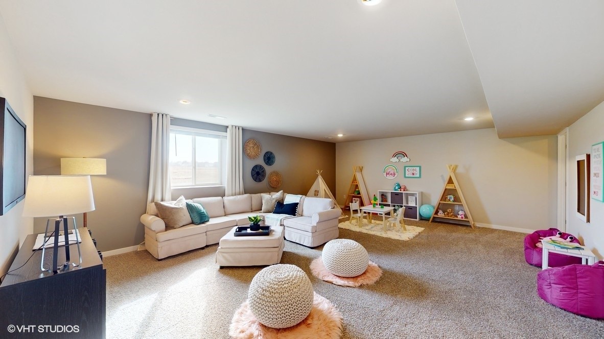 701 E Goldfinch Drive Tiffin IA 52340