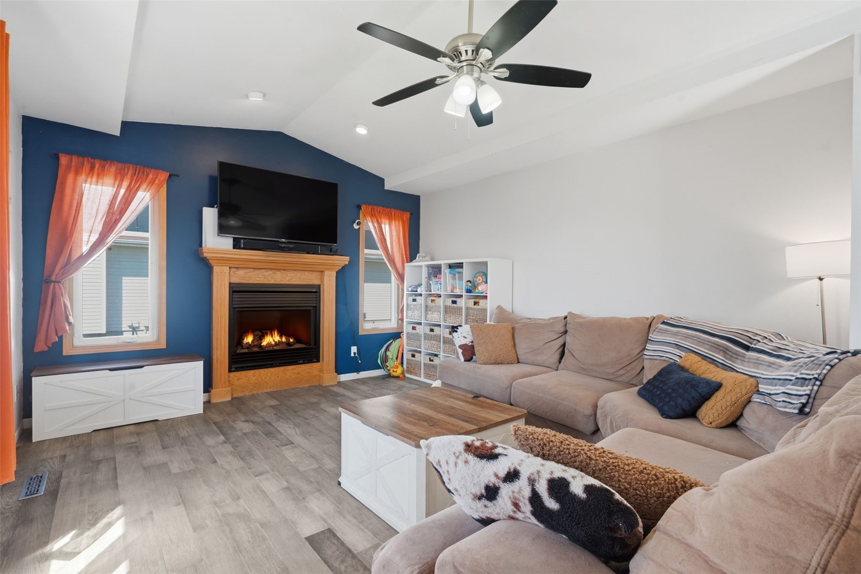 1255 Pacific Street Ely IA 52227
