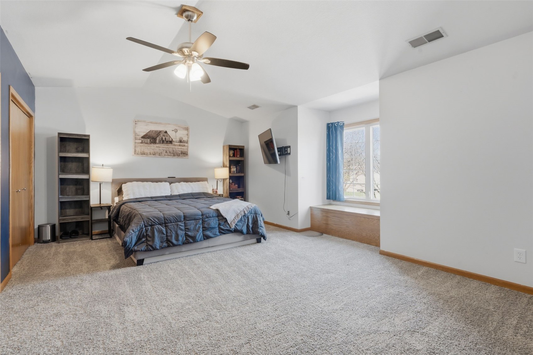 1255 Pacific Street Ely IA 52227