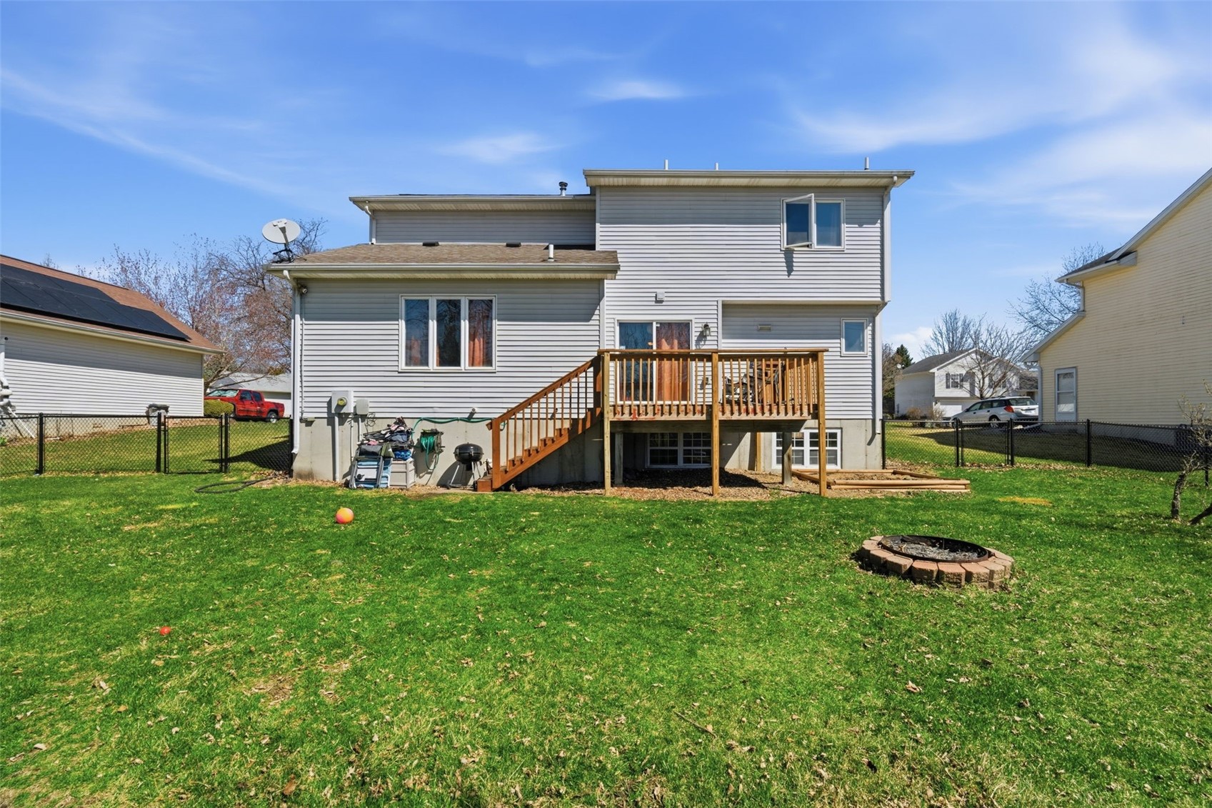 1255 Pacific Street Ely IA 52227