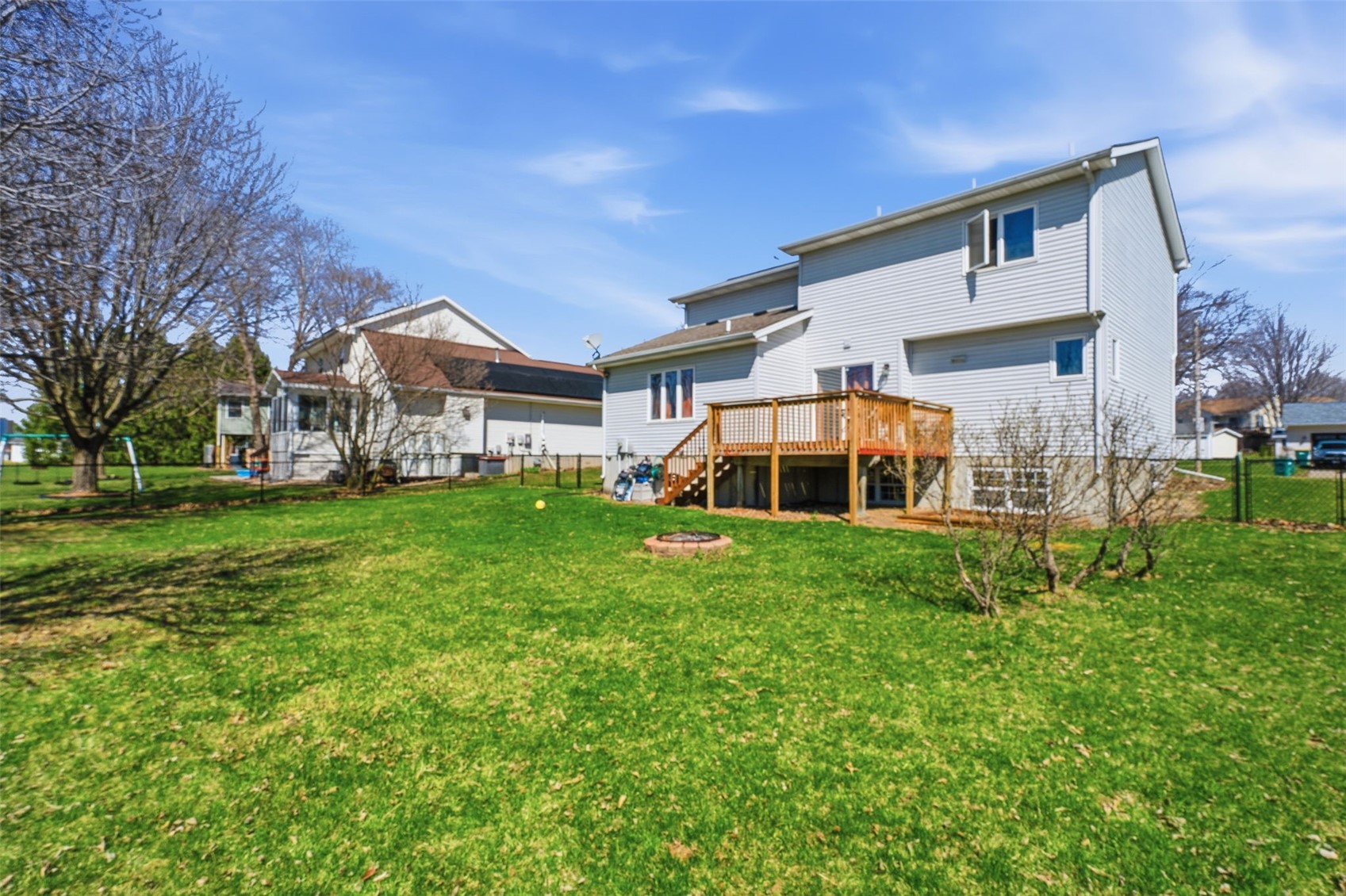 1255 Pacific Street Ely IA 52227