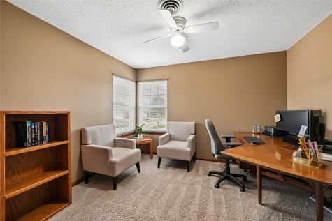 6907 Terrazzo Drive NW Cedar Rapids IA 53405