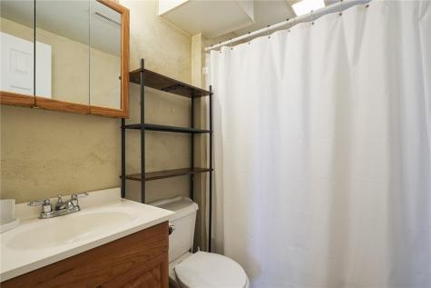 4225 Pineview Drive NE Cedar Rapids IA 52402