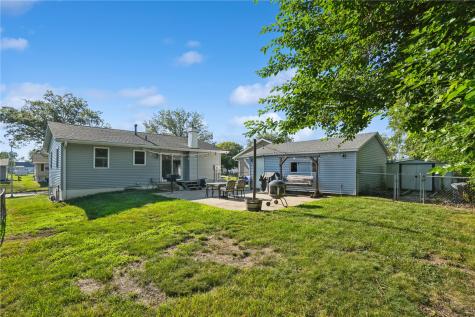 4225 Pineview Drive NE Cedar Rapids IA 52402