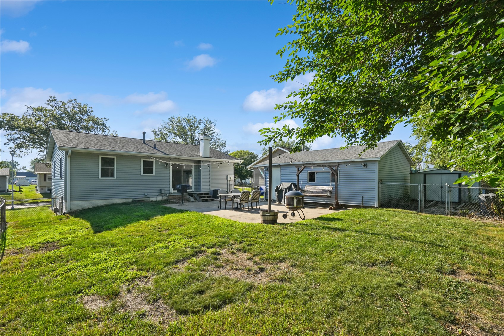 4225 Pineview Drive NE Cedar Rapids IA 52402