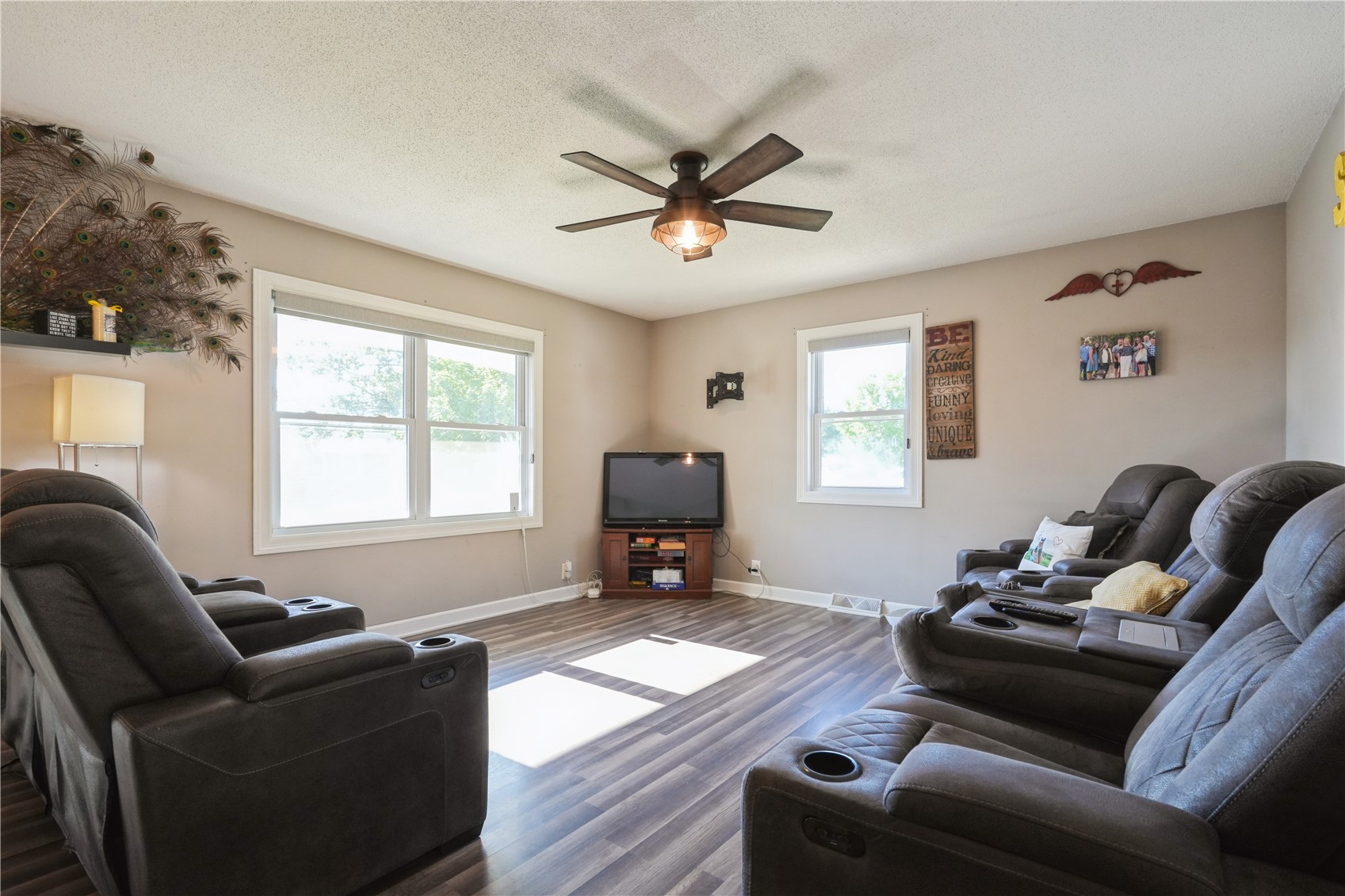 4225 Pineview Drive NE Cedar Rapids IA 52402
