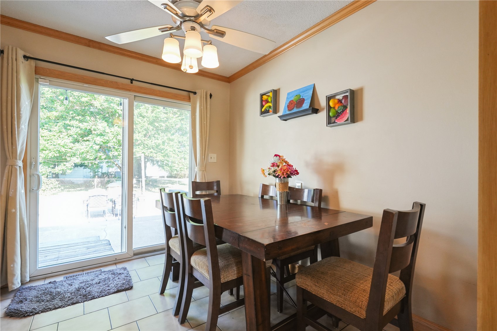 4225 Pineview Drive NE Cedar Rapids IA 52402