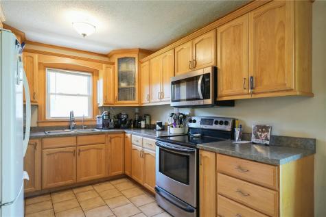 4225 Pineview Drive NE Cedar Rapids IA 52402