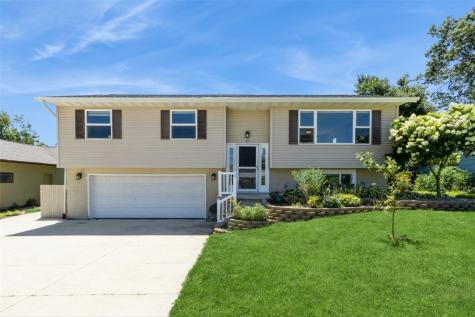 427 Greenfield Street NE Cedar Rapids IA 52402