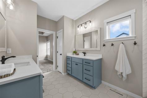 1497 Glen Rock Circle Marion IA 52302