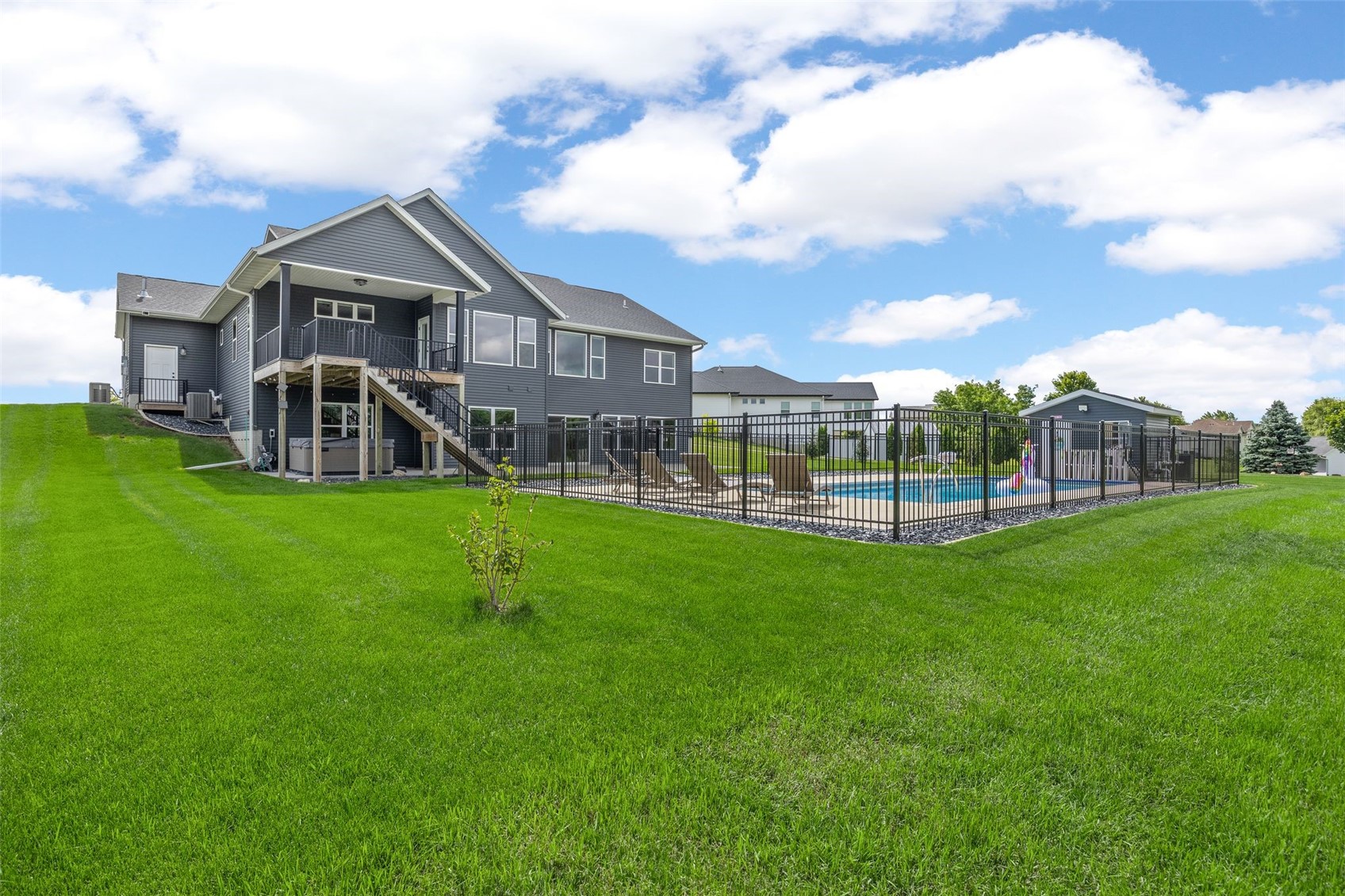 1497 Glen Rock Circle Marion IA 52302