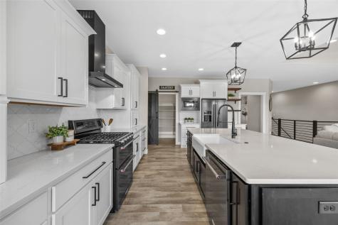 1497 Glen Rock Circle Marion IA 52302