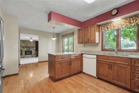 2851 27th Avenue Marion IA 52302