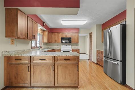 2851 27th Avenue Marion IA 52302