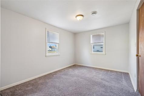 1215 5th Avenue Vinton IA 52349