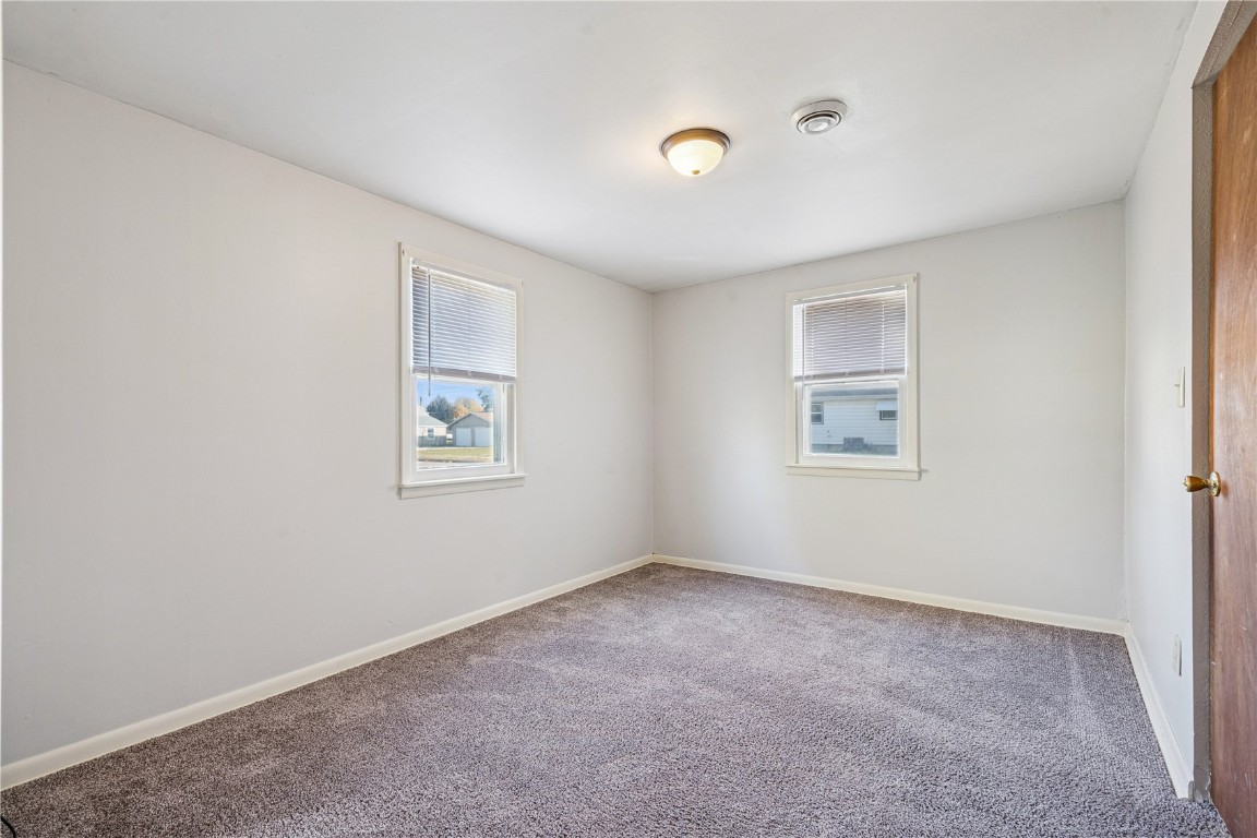 1215 5th Avenue Vinton IA 52349
