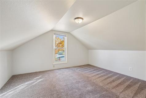 1215 5th Avenue Vinton IA 52349